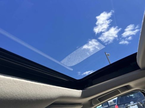 Used 2021 Honda HR-V EX-L image 18