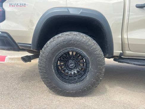 Used 2023 Chevrolet Colorado Trail Boss w/ LPO, Skid Plate Package AWD/4WD image 5