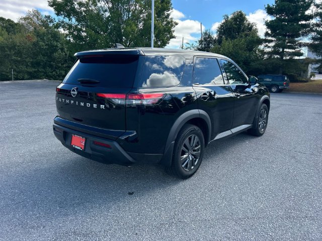 Certified 2024 Nissan Pathfinder S FWD image 3