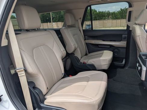 Used 2024 Ford Expedition Limited RWD image 28