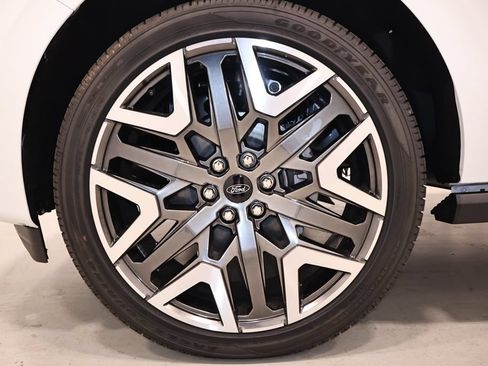 New 2026 Ford Expedition Max Platinum w/ Platinum Ultimate Package AWD/4WD image 47