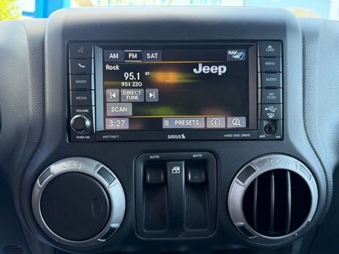 Used 2013 Jeep Wrangler Sahara AWD/4WD image 4