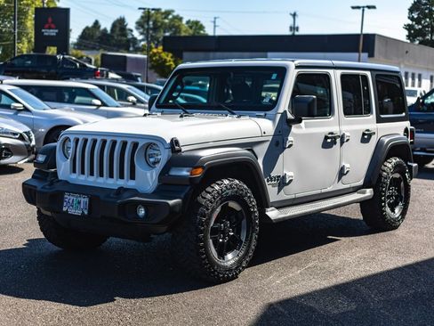 Used 2019 Jeep Wrangler Unlimited Sport S AWD/4WD image 4