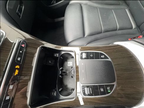 Used 2020 Mercedes-Benz GLC 300 4MATIC image 49