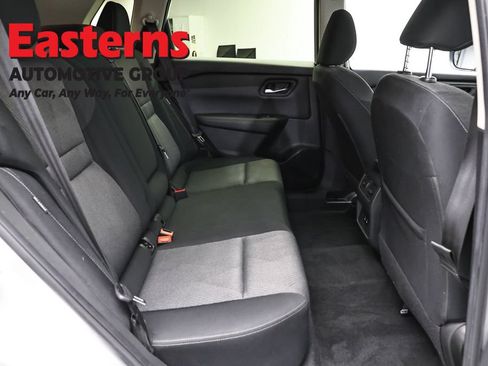 Used 2024 Nissan Rogue SV FWD image 22