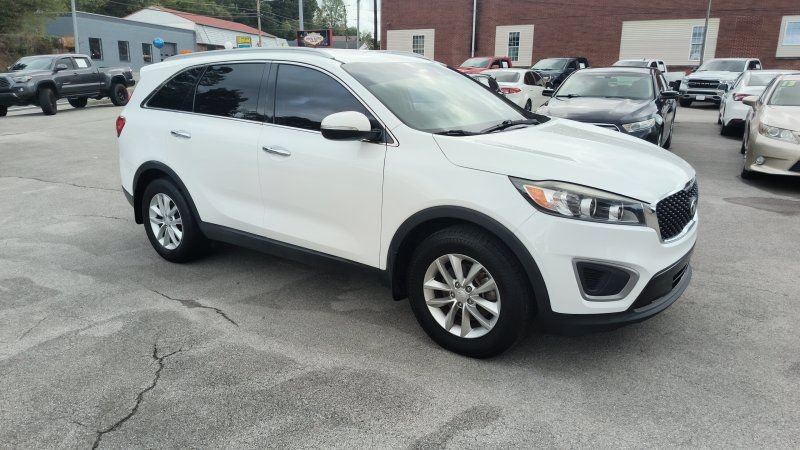 Used 2017 Kia Sorento FWD w/ LX Convenience Package image 7