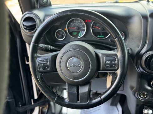 Used 2014 Jeep Wrangler Unlimited Sport w/ Max Tow Package image 15