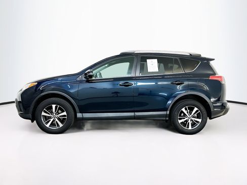 Used 2018 Toyota RAV4 XLE AWD/4WD image 4