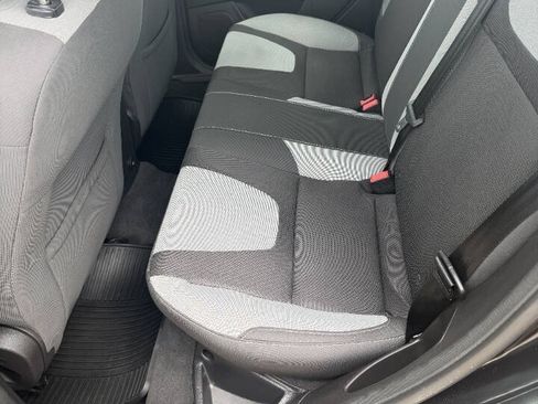 Used 2014 Ford Focus SE w/ SE Sport Package FWD image 15