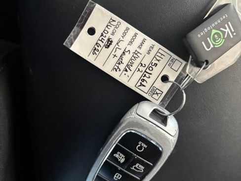 Used 2022 Hyundai Santa Fe Blue AWD/4WD image 13