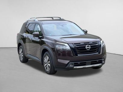 Used 2022 Nissan Pathfinder SL w/ SL Black Package