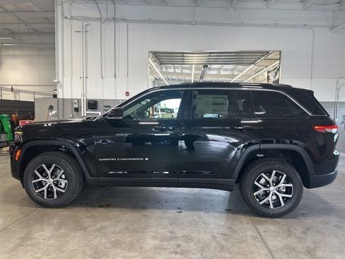 New 2025 Jeep Grand Cherokee Limited image 6