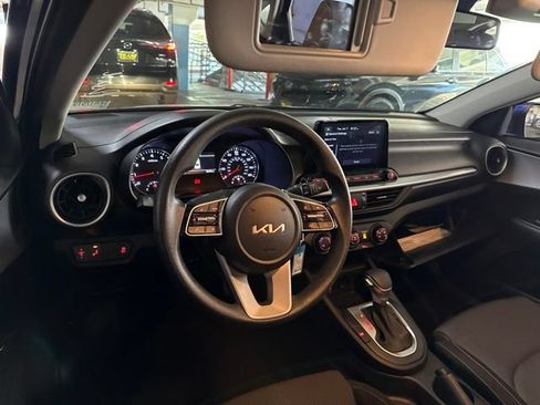 Certified 2024 Kia Forte LXS w/ LXS Technology Package FWD image 7