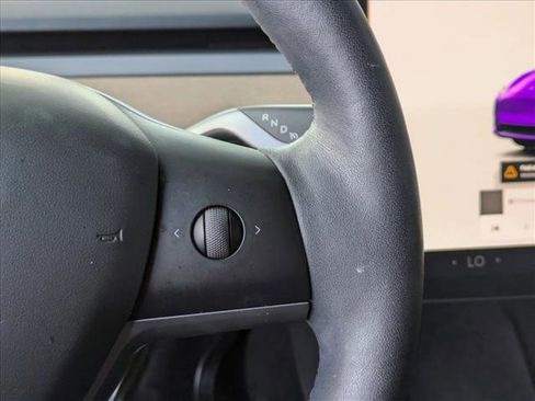 Used 2022 Tesla Model Y Performance image 13