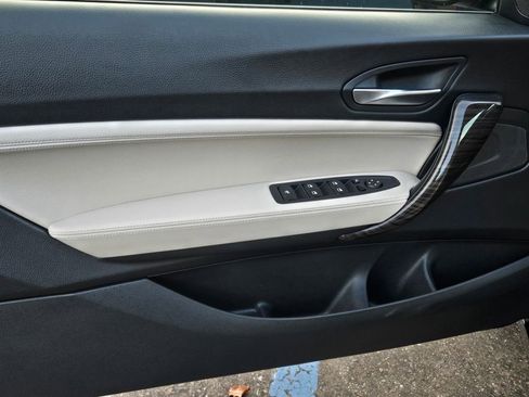 Used 2017 BMW 230i Convertible image 11