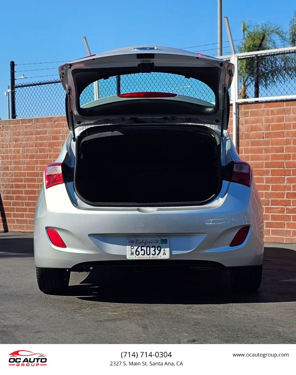 Used 2013 Hyundai Elantra GT w/ Tech Pkg FWD image 5