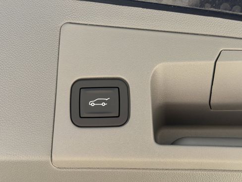 New 2026 Cadillac XT5 Premium Luxury w/ Driver Assist Package FWD image 11