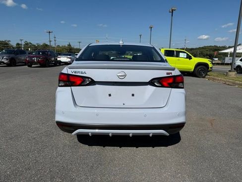 New 2025 Nissan Versa SR w/ Trunk Package image 6