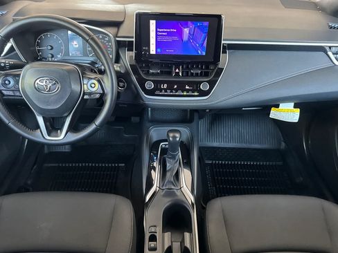 Certified 2025 Toyota Corolla SE FWD image 3