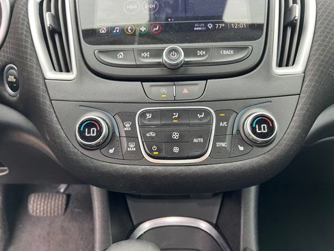 Used 2024 Chevrolet Malibu LT FWD image 28