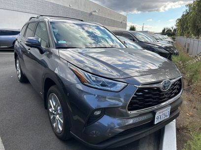 Used 2023 Toyota Highlander Limited