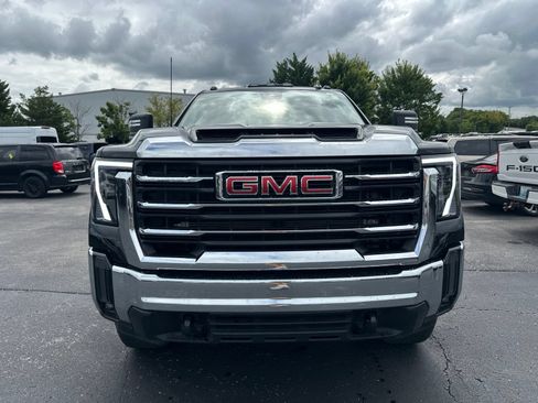 Used 2025 GMC Sierra 2500 SLE w/ Preferred Package AWD/4WD image 2