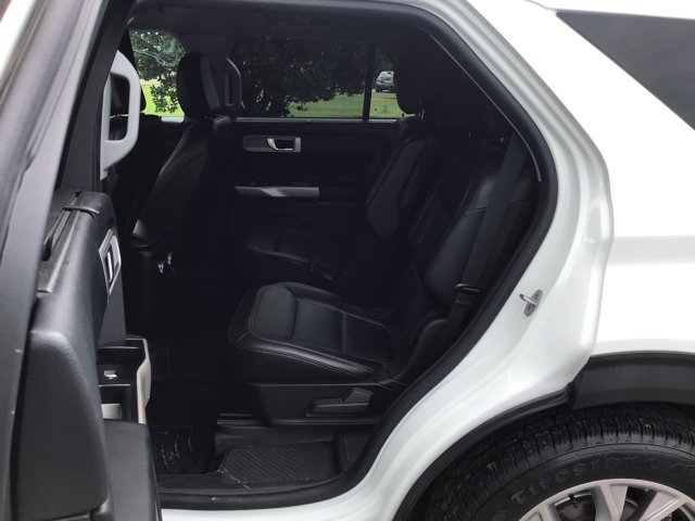 Used 2023 Ford Explorer Limited w/ Equipment Group 301A RWD image 22