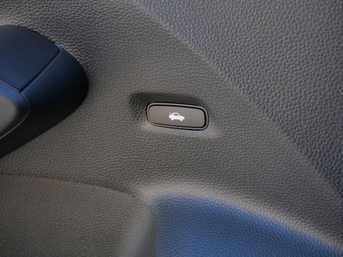 Used 2025 Honda Civic Sport image 35