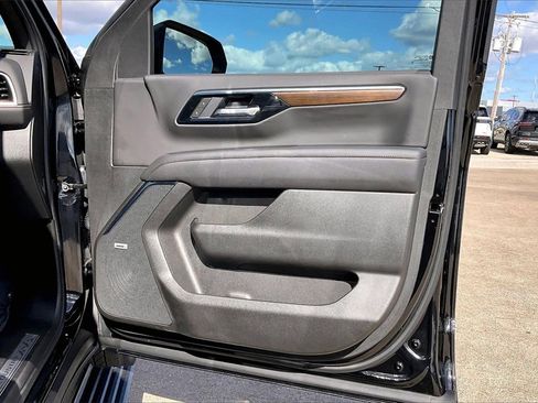 Used 2025 Chevrolet Tahoe High Country image 29