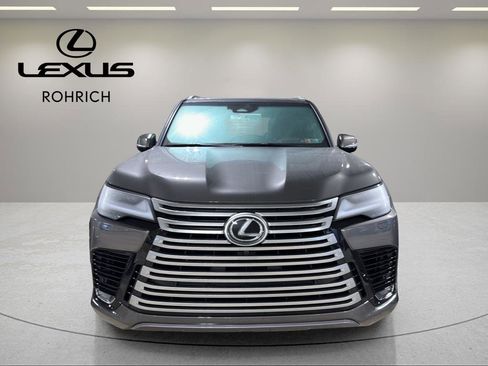 New 2026 Lexus LX 700h Luxury image 2