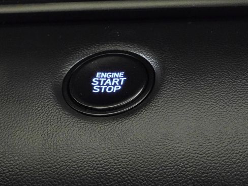 Certified 2025 Hyundai Elantra Sport FWD image 30