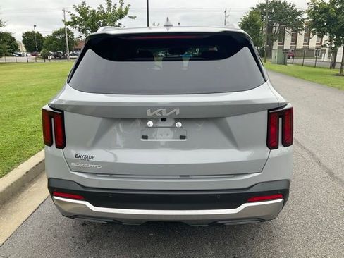 New 2026 Kia Sorento EX image 18