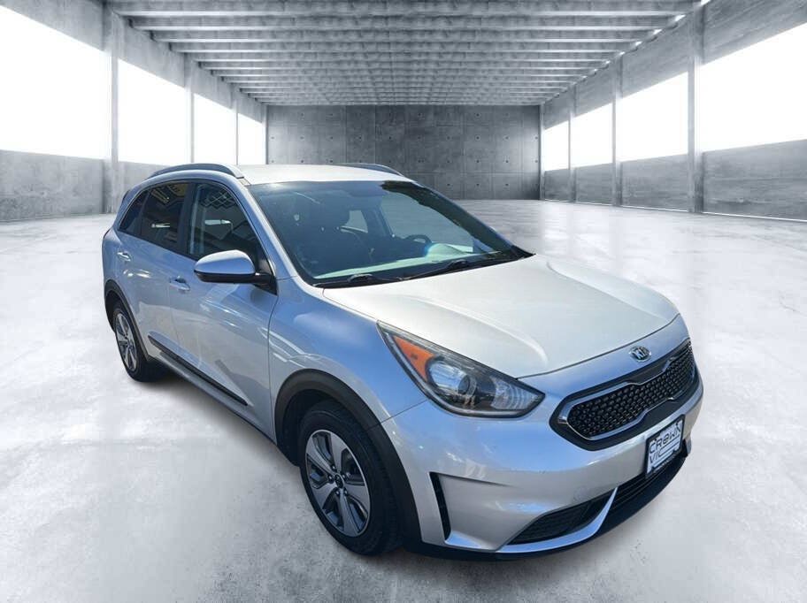 Used 2019 Kia Niro LX FWD image 2