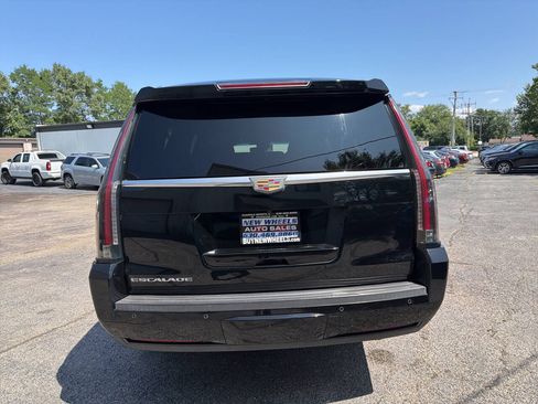 Used 2015 Cadillac Escalade ESV Premium AWD/4WD image 5