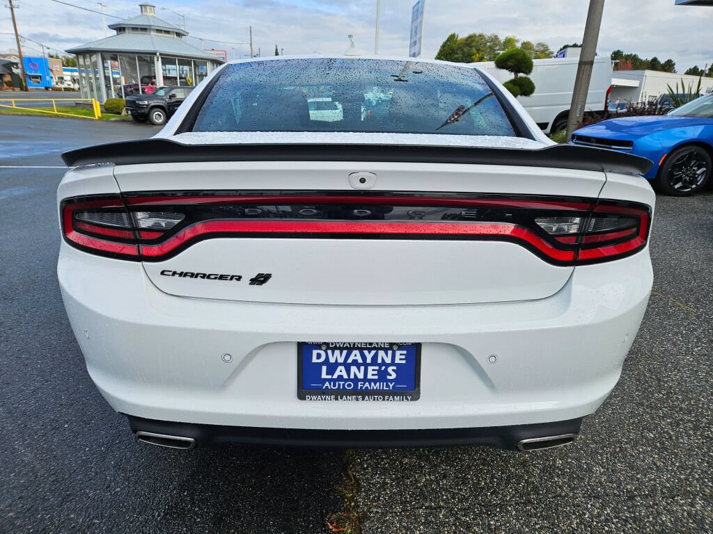 Used 2023 Dodge Charger SXT w/ Blacktop Package AWD/4WD image 4