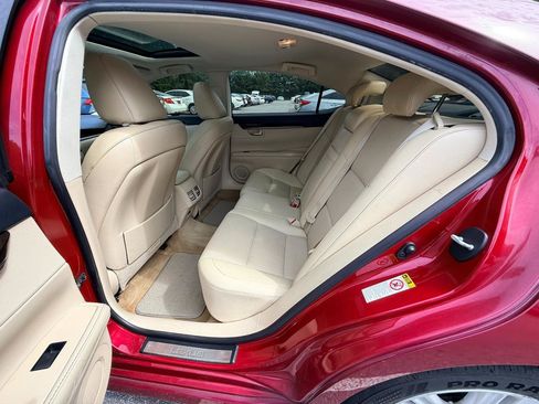 Used 2015 Lexus ES 350 w/ Premium Package FWD image 11