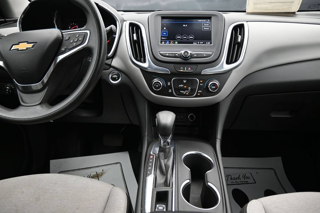 Used 2022 Chevrolet Equinox LS w/ LPO, Floor Liner Package FWD image 17