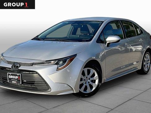 Used 2024 Toyota Corolla LE FWD image 1