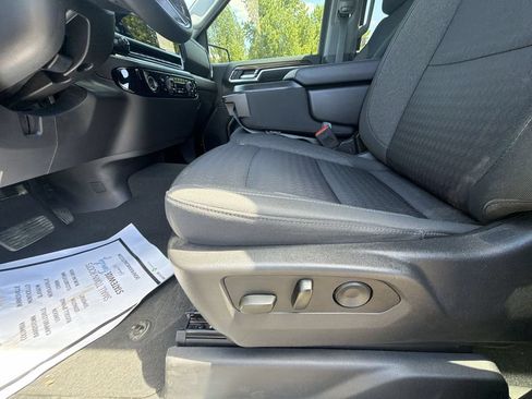 Used 2023 Chevrolet Silverado 1500 LT AWD/4WD image 12