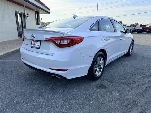Used 2017 Hyundai Sonata SE FWD image 5