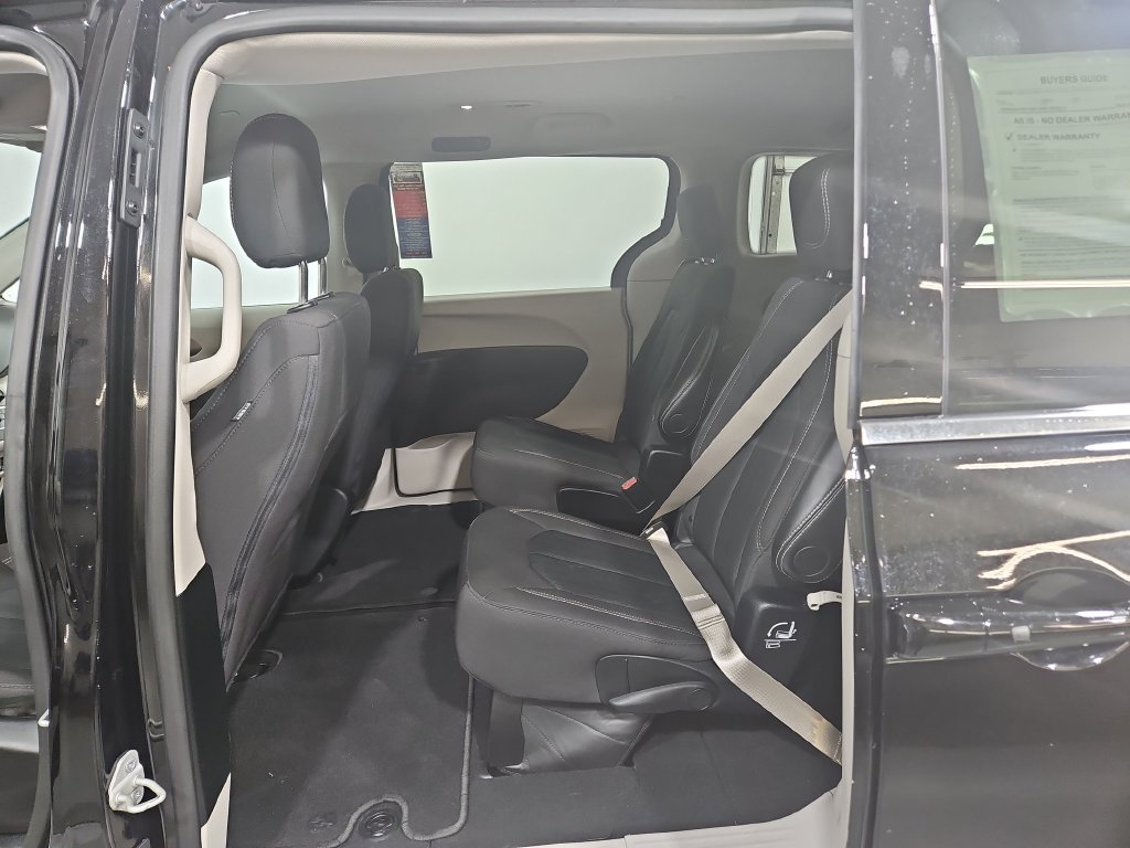 Used 2024 Chrysler Voyager LX FWD image 24