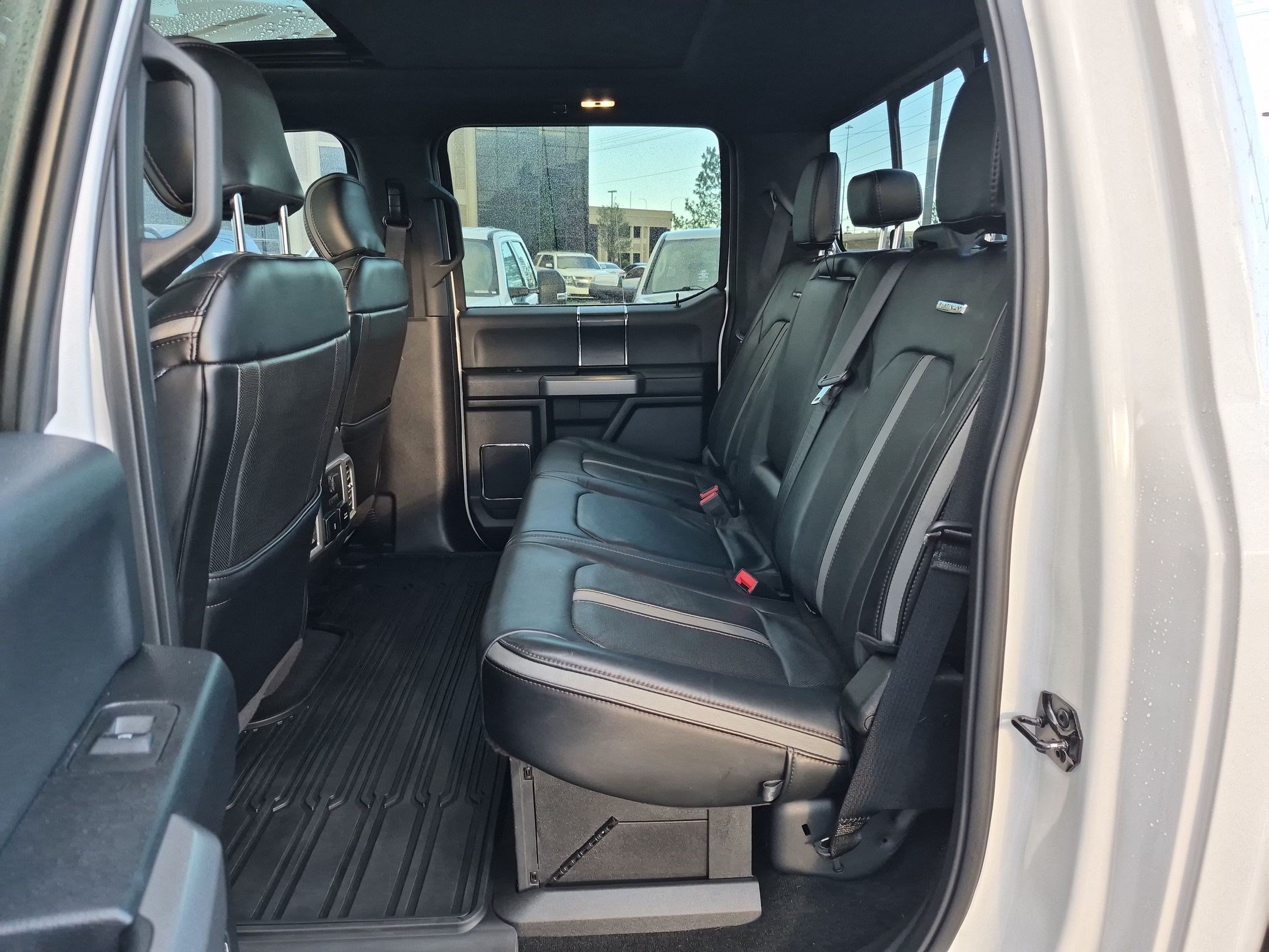 Used 2019 Ford F350 Platinum w/ Platinum Ultimate Package AWD/4WD image 30