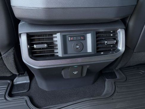 New 2025 Ford F150 Platinum w/ Equipment Group 702A High image 24
