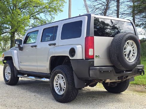 Used 2006 HUMMER H3 image 4