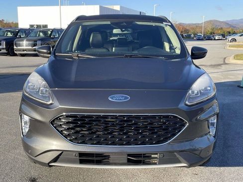 Used 2020 Ford Escape Titanium image 23