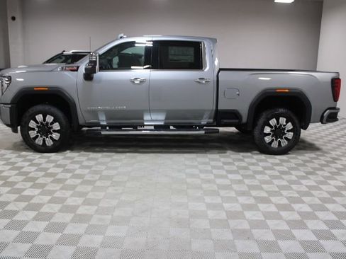 New 2026 GMC Sierra 2500 Denali w/ Denali Reserve Package image 9