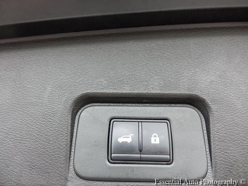 Used 2026 Nissan Rogue SV w/ Cold Weather Package AWD/4WD image 23