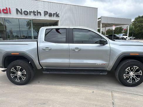 Used 2025 GMC Canyon AT4 AWD/4WD image 8