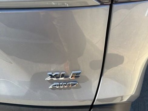 Used 2023 Toyota RAV4 XLE AWD/4WD image 7