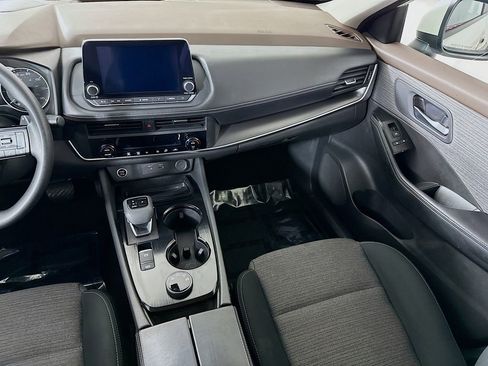 Used 2023 Nissan Rogue SV image 24